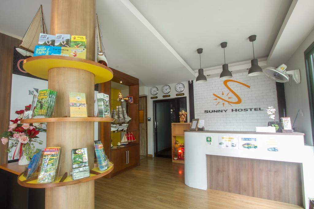 Sunny Hostel Chiangmai @Tha Pae Chiang Mai Zewnętrze zdjęcie