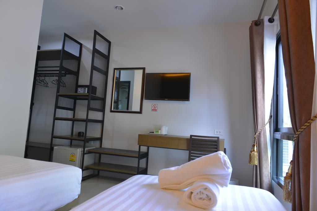 Sunny Hostel Chiangmai @Tha Pae Chiang Mai Zewnętrze zdjęcie