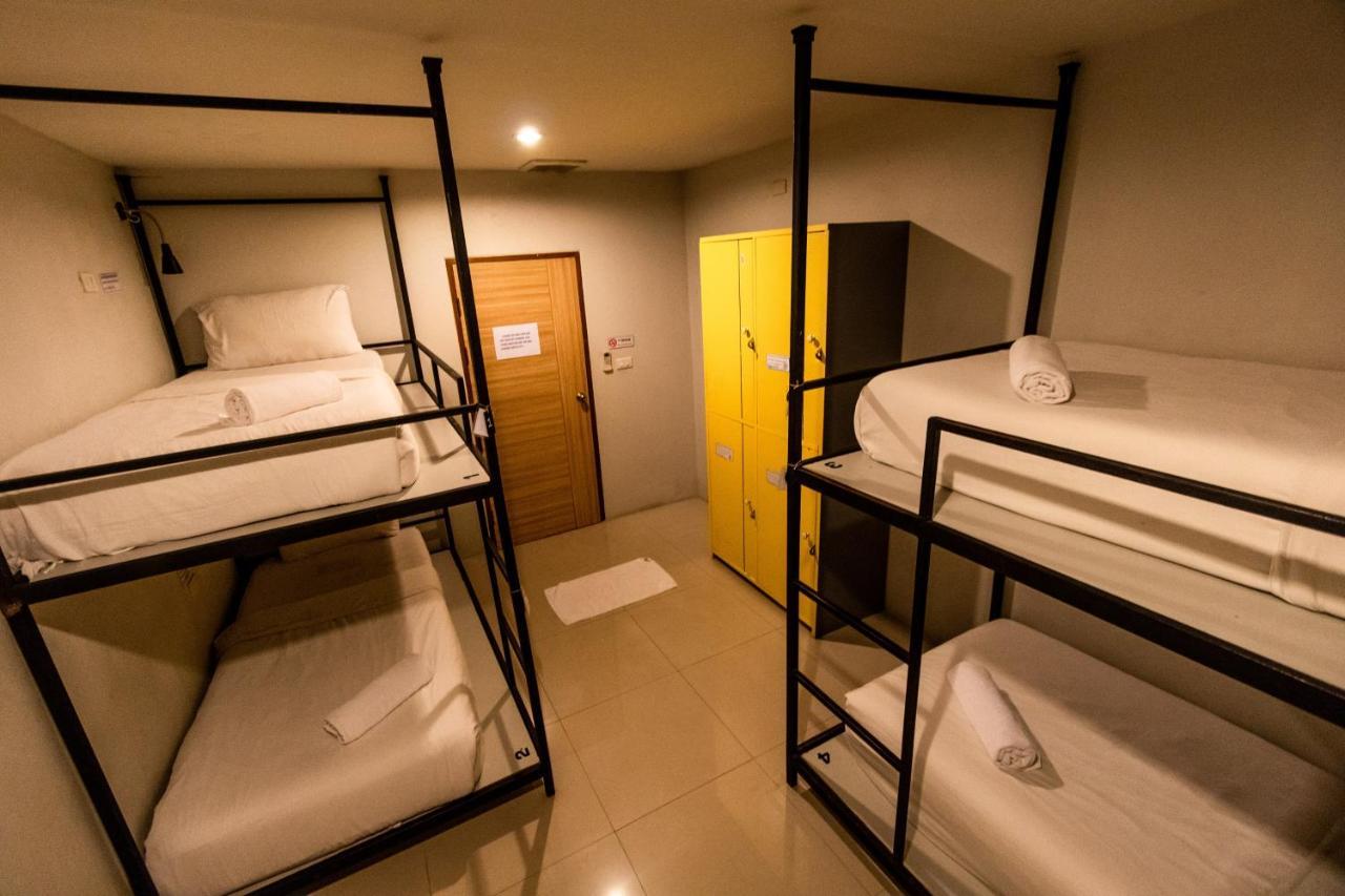 Sunny Hostel Chiangmai @Tha Pae Chiang Mai Zewnętrze zdjęcie