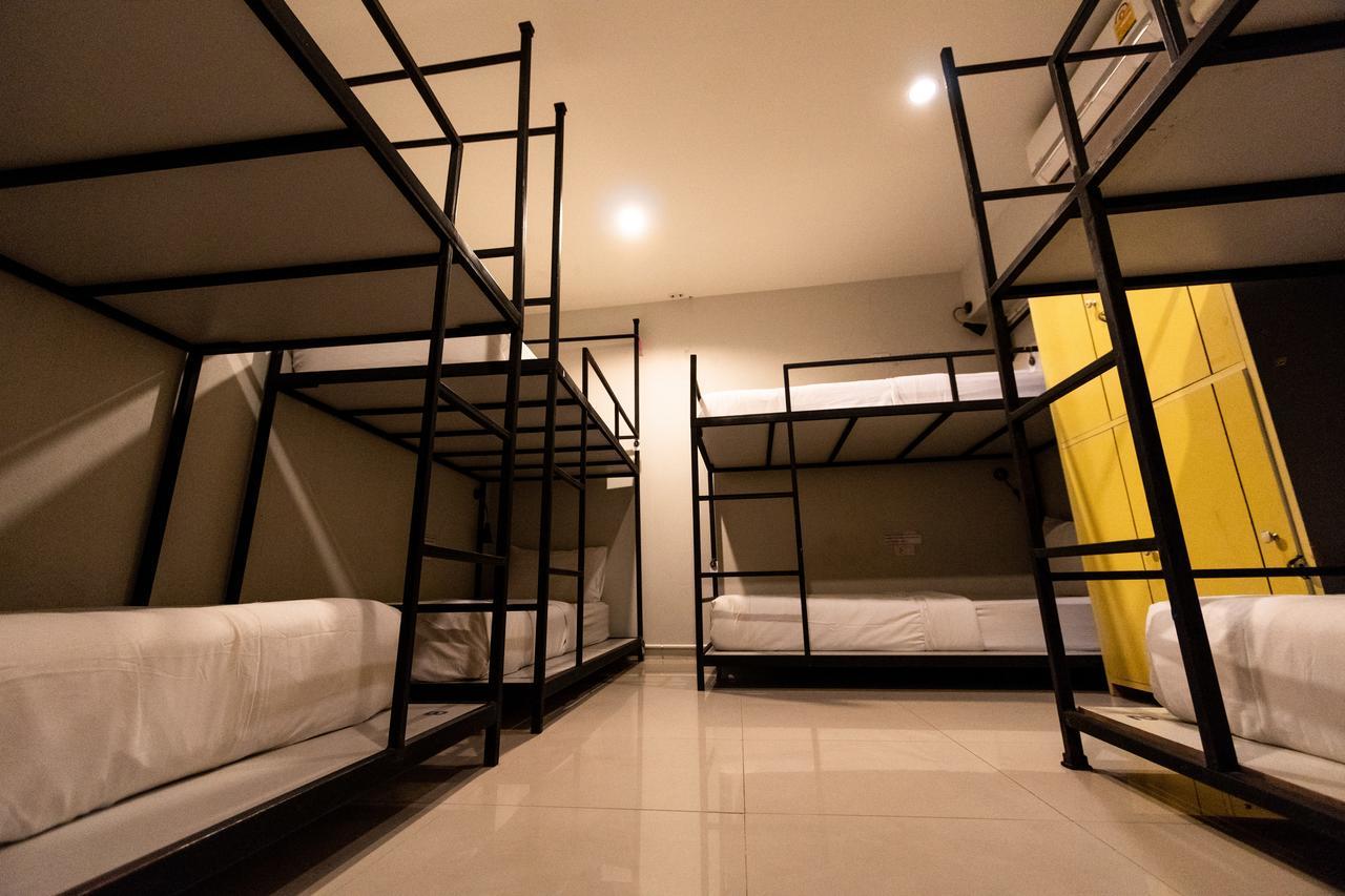 Sunny Hostel Chiangmai @Tha Pae Chiang Mai Zewnętrze zdjęcie